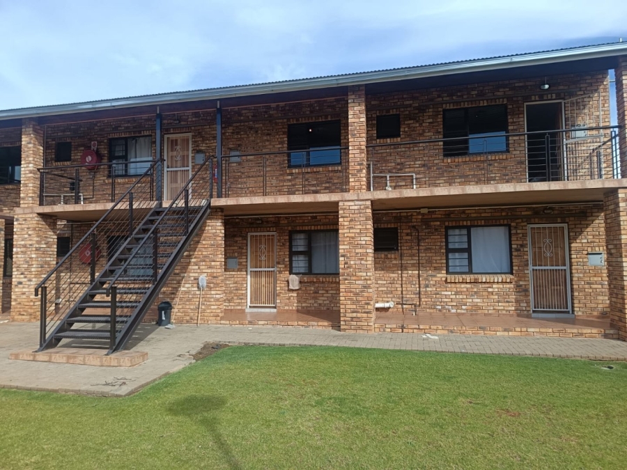 2 Bedroom Property for Sale in Rhodesdene Northern Cape